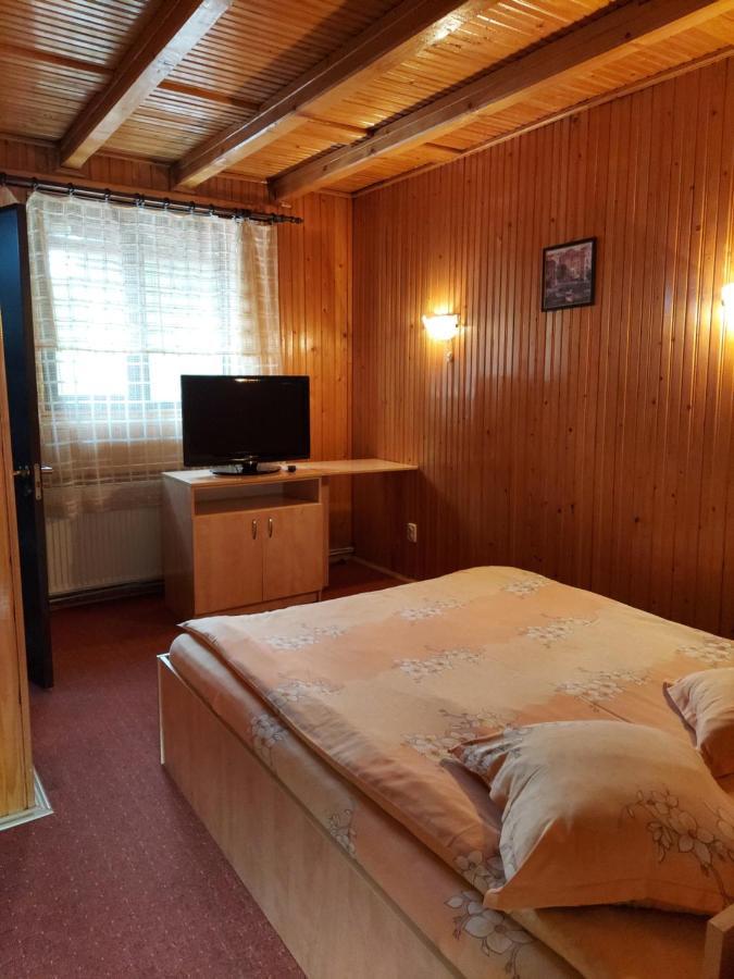 Pensiune Casa Barcaru Azuga Esterno foto